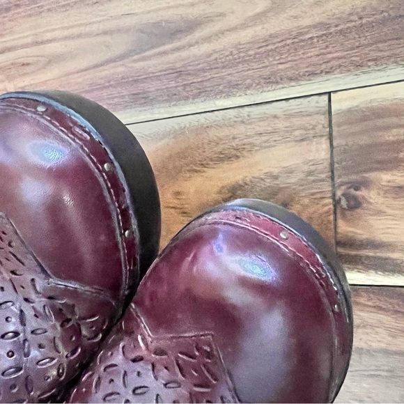 Indigo by Clark’s 8.5 Clogs Burgandy Round Toe Boho Comfort Shoe - Picture 5 of 9